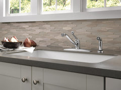 Delta Faucet Classic Single-Handle Kitchen Sink Faucet with Side Sprayer in Matching Finish, Chrome 400LF-WF